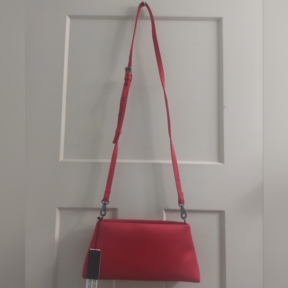 Rocknot Crystal Transformer With Scarlet Red Nylon Insert Purse - Picture 7 of 9